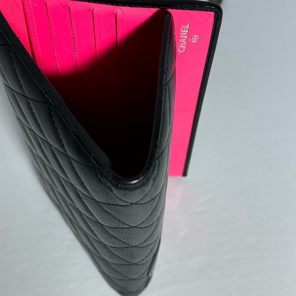 CHANEL CAMBONE BLACK QUILTED LAMBSKIN WALLET/CROSSBODY - Picture 5 of 15
